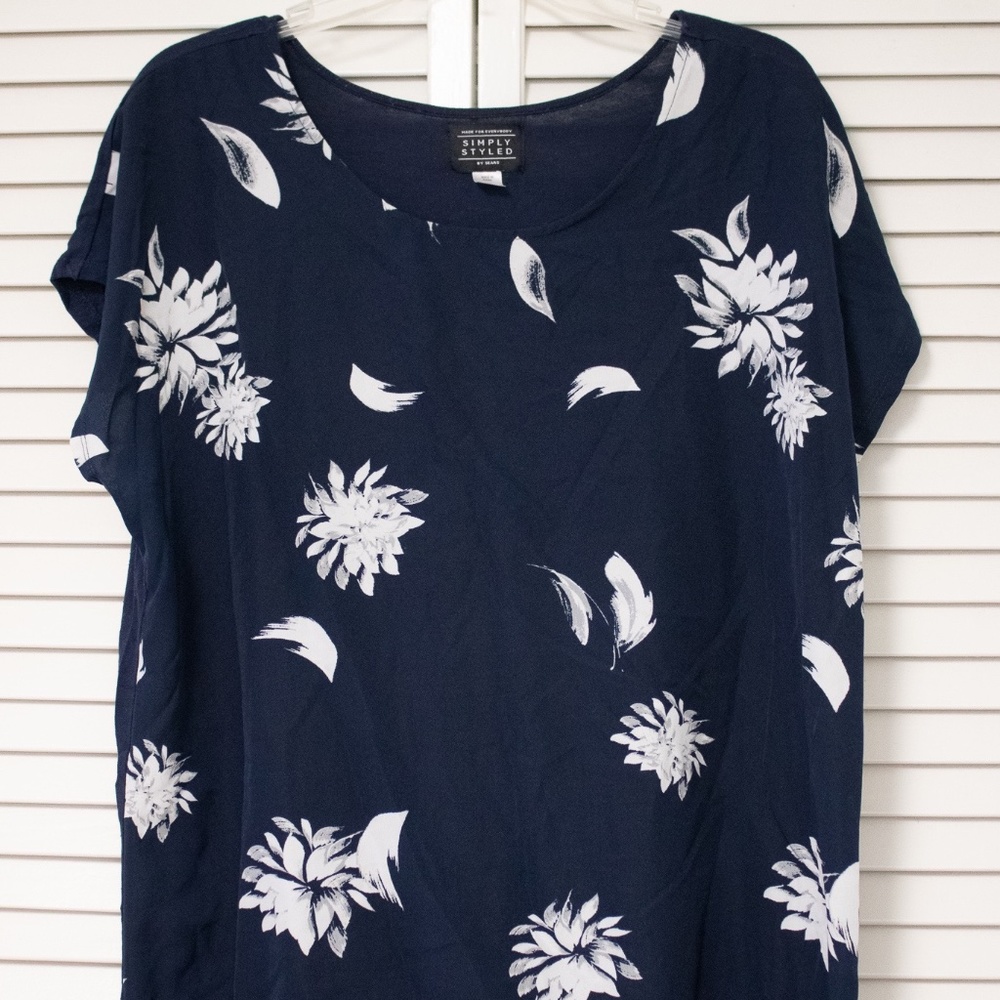 Blue Floral Blouse (XL)